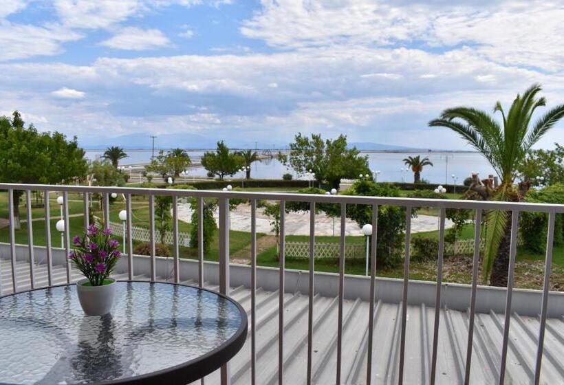 Номер Superior Вид на Море, Theoxenia