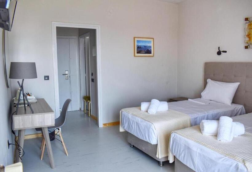 Номер Superior Вид на Море, Theoxenia