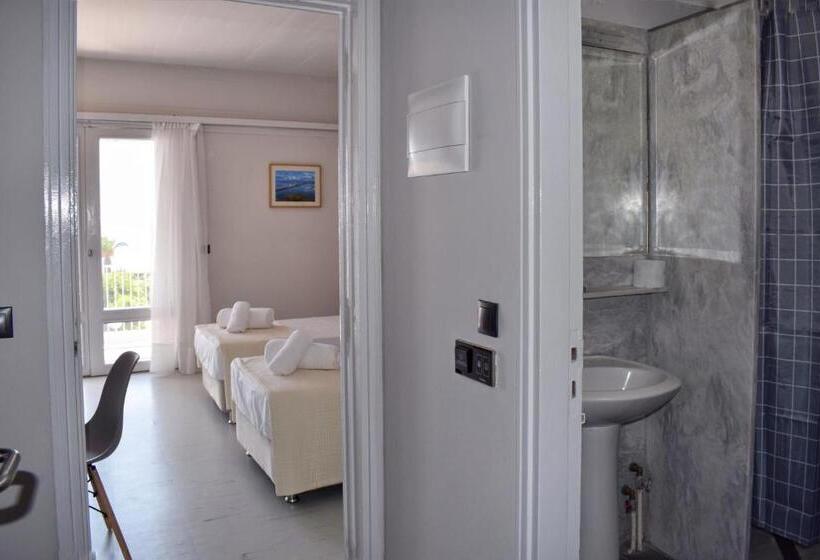 Номер Superior Вид на Море, Theoxenia