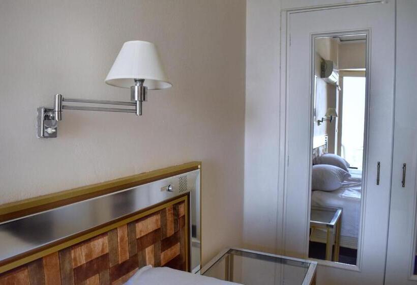 Номер Стандарт Вид на Море, Theoxenia