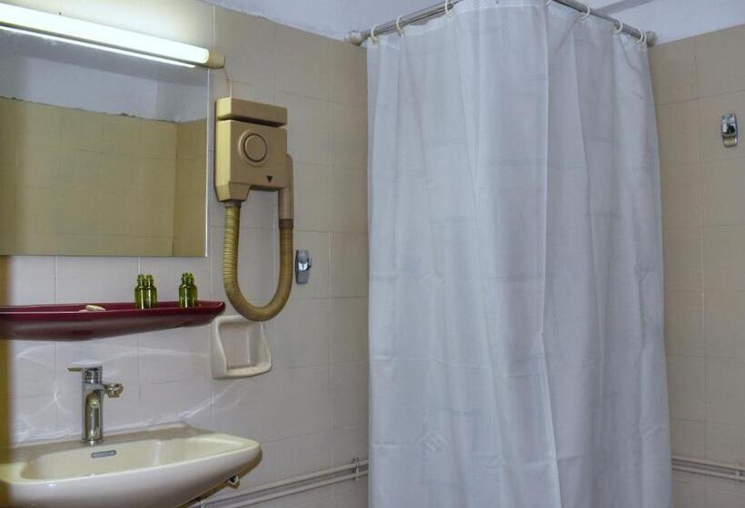 Номер Стандарт Вид на Море, Theoxenia