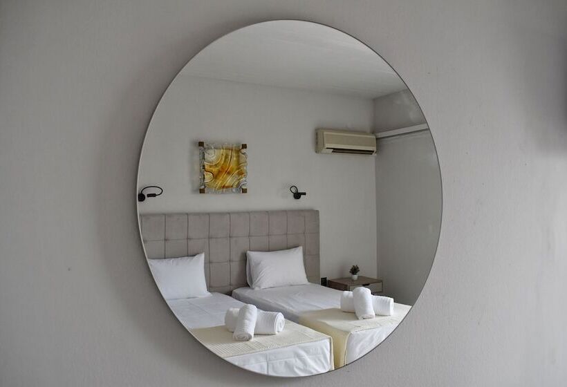 Номер Superior Вид на Море, Theoxenia