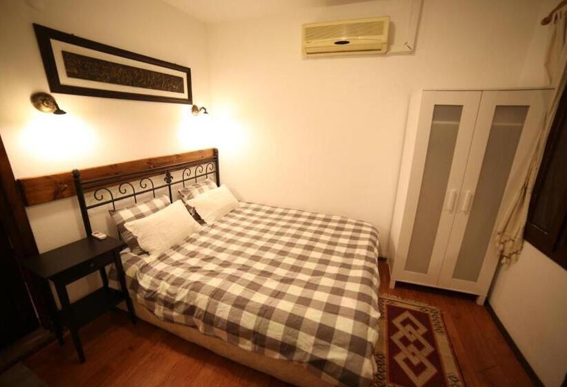 غرفة عائلية, Akropolis Guest House