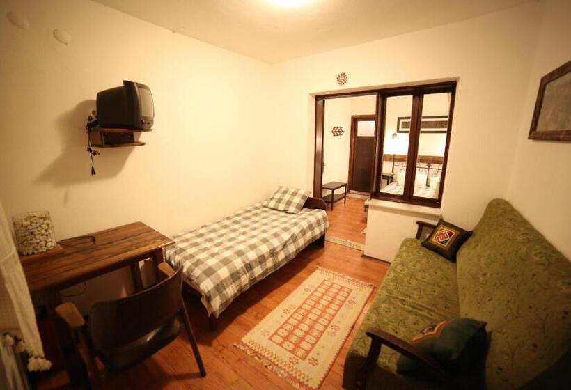 패밀리 룸, Akropolis Guest House