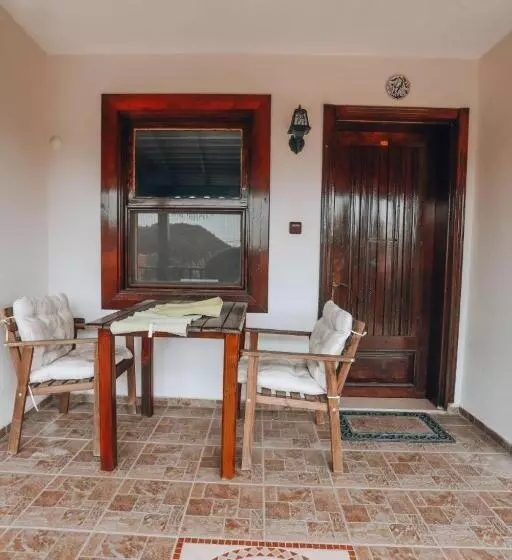 デラックスルーム, Akropolis Guest House