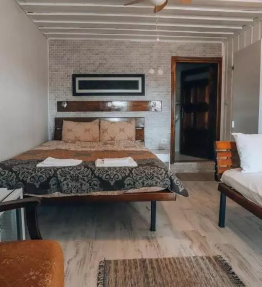 デラックスルーム, Akropolis Guest House