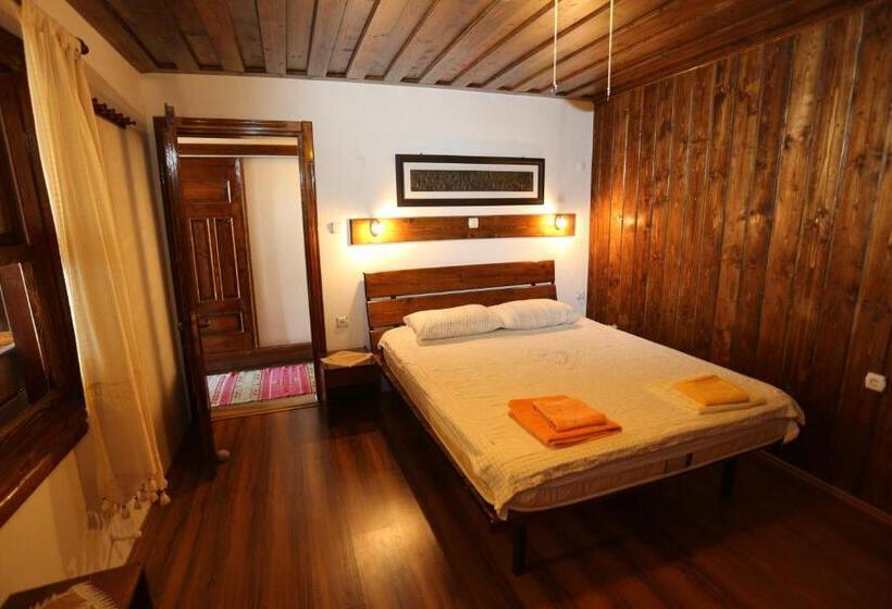 جناح عائلي, Akropolis Guest House