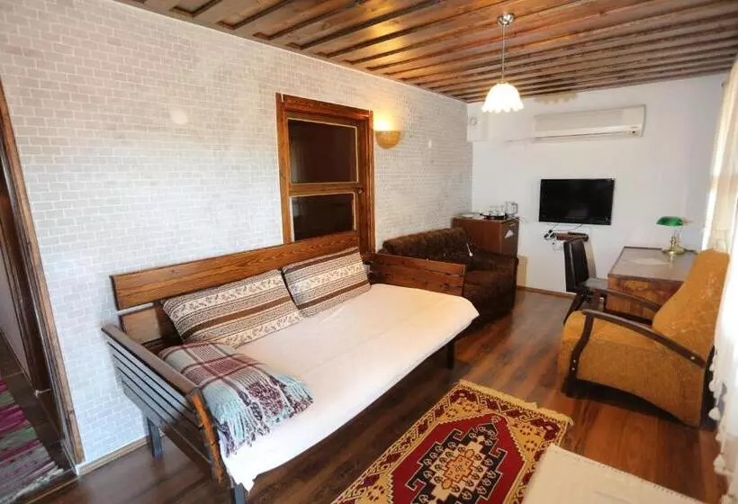 スイート（家族用）, Akropolis Guest House