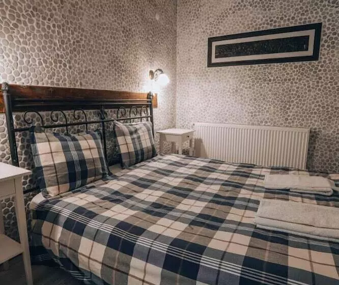 スタンダードトリプルルーム, Akropolis Guest House