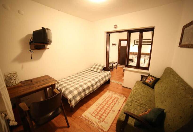 패밀리 룸, Akropolis Guest House