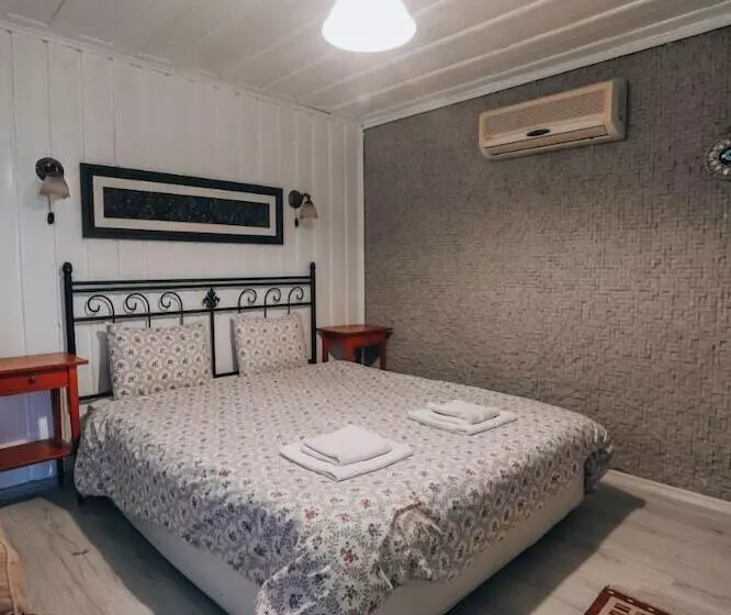 スタンダードルーム, Akropolis Guest House