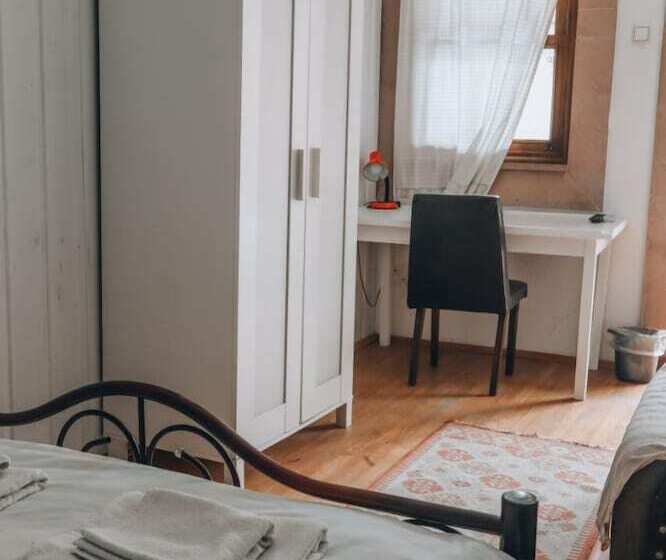 غرفة قياسية, Akropolis Guest House