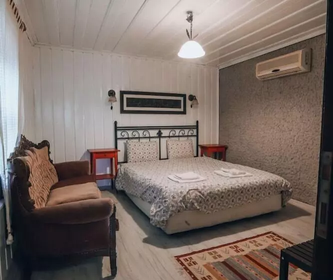 スタンダードルーム, Akropolis Guest House