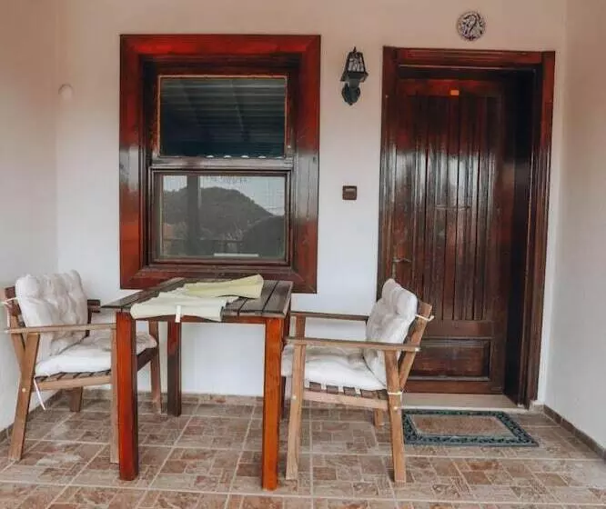 デラックスルーム, Akropolis Guest House