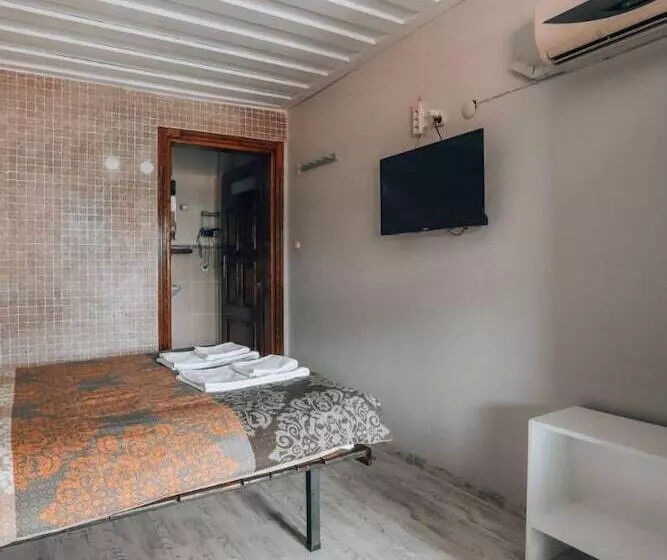デラックスルーム, Akropolis Guest House
