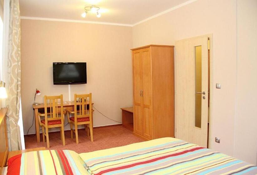 标准三人间, Penzion Harmonie