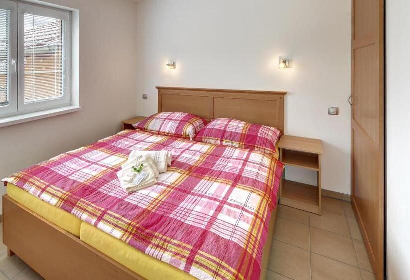 标准平房, Penzion Harmonie