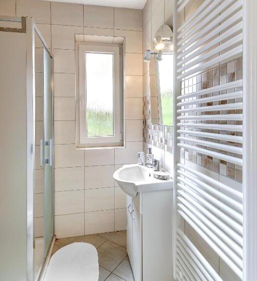 标准平房, Penzion Harmonie