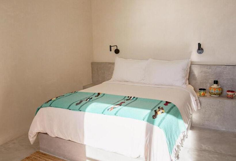 スタンダードスタジオ, Topia Retreat Piscina Suite Norte