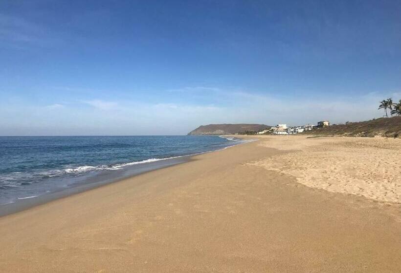 スタンダードスタジオ, Topia Retreat Piscina Suite Norte