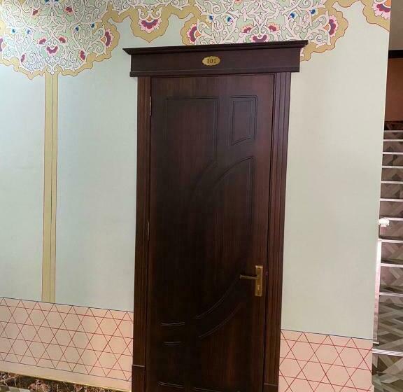 غرفة قياسية, Shayx Jalol