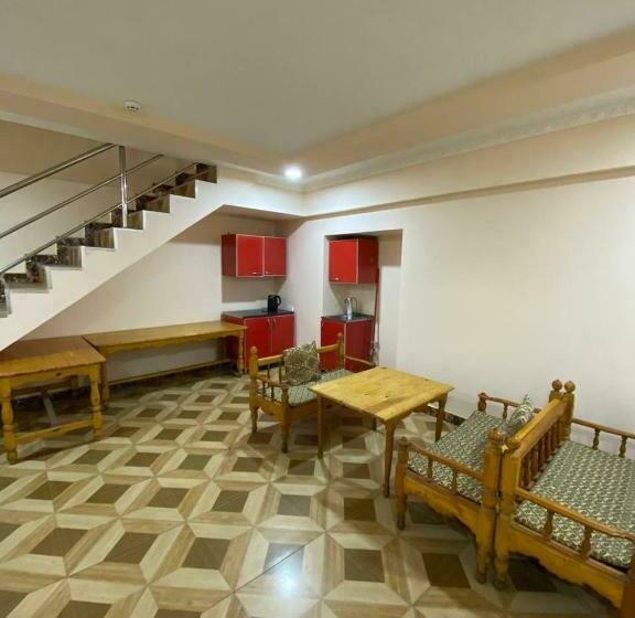 غرفة قياسية, Shayx Jalol