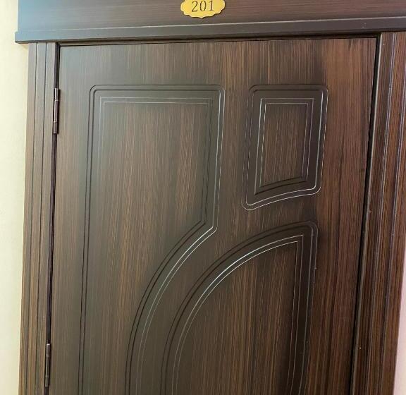 غرفة إقتصادية ثلاثية, Shayx Jalol