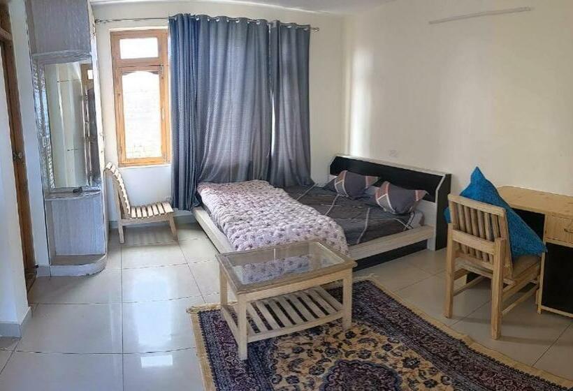 带大床的标准间, Bricabin Stay