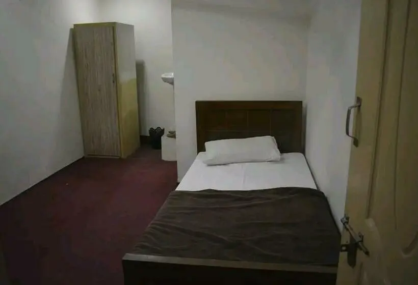 اتاق استاندارد یک نفره, Highlander Inn Skardu