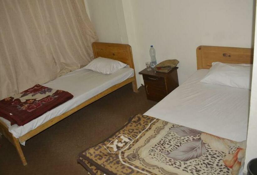 اتاق استاندارد, Highlander Inn Skardu