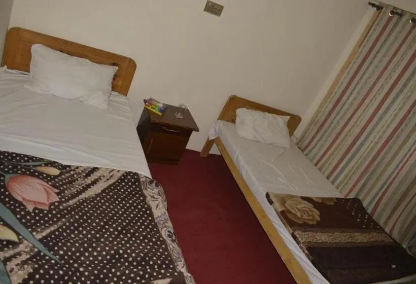 اتاق استاندارد, Highlander Inn Skardu