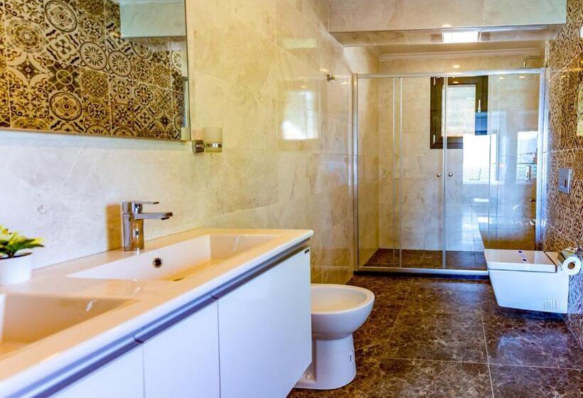 キングサイズベッドのスタンダードルーム, Beacon Hill Suites