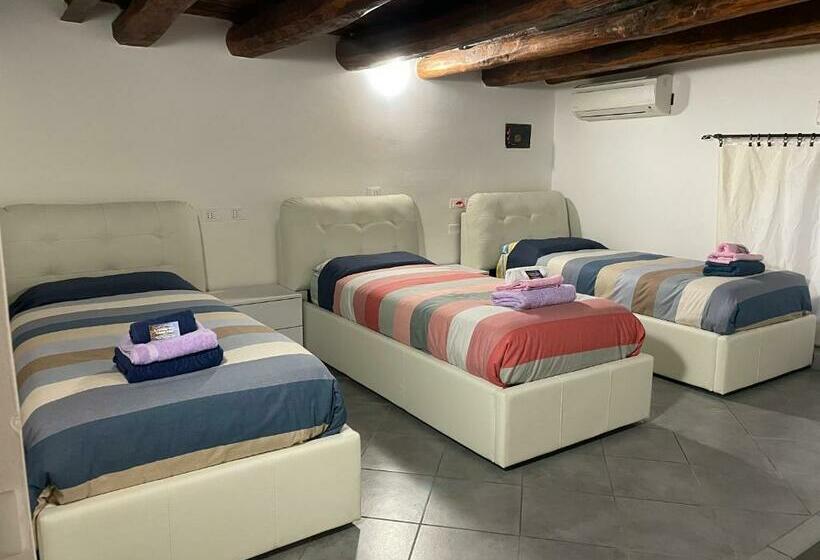 اتاق استاندارد سه نفره, Il Fascino Delle Cinque Terre