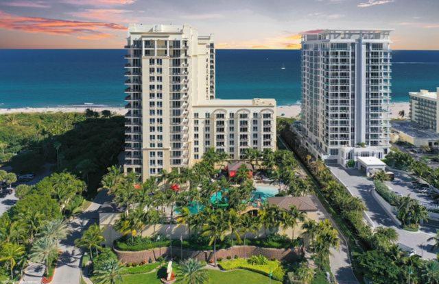 발코니가 있는 스위트, Singer Island Beach Resort And Spa, Located At The Palm Beach Resort