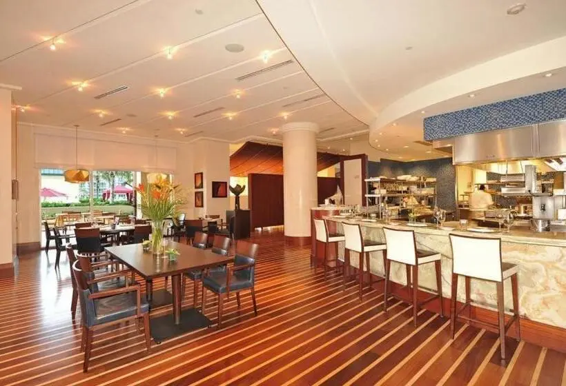 キングサイズベッドのスイートルーム, Singer Island Beach Resort And Spa, Located At The Palm Beach Resort