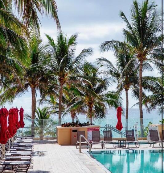 جناح غرفتين نوم, Singer Island Beach Resort And Spa, Located At The Palm Beach Resort