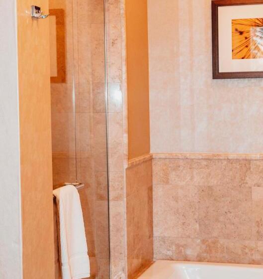 جناح غرفتين نوم, Singer Island Beach Resort And Spa, Located At The Palm Beach Resort