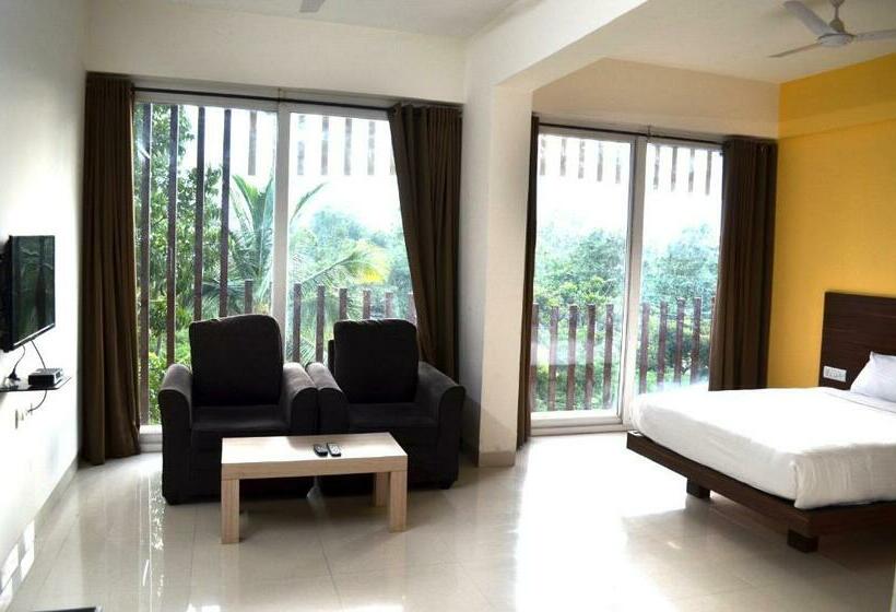 غرفة ديلوكس مزودة بشرفة, Grand Suites Yelahanka