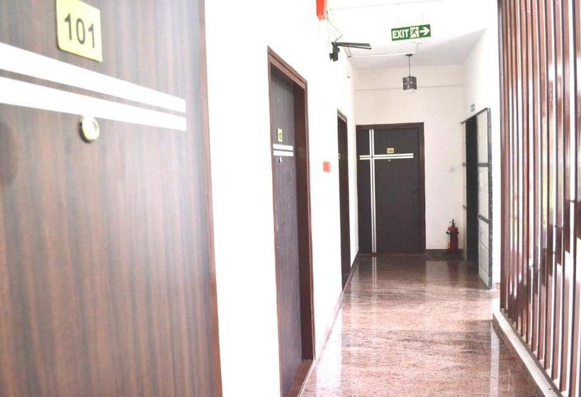 غرفة قياسية, Grand Suites Yelahanka