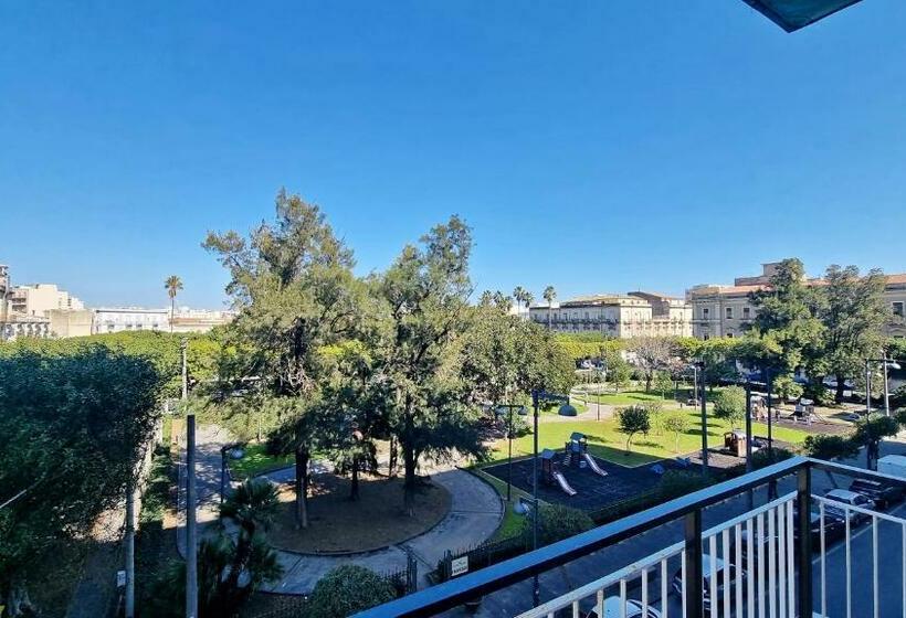 اتاق استاندارد با چشم‌انداز باغ, Meridian B&b