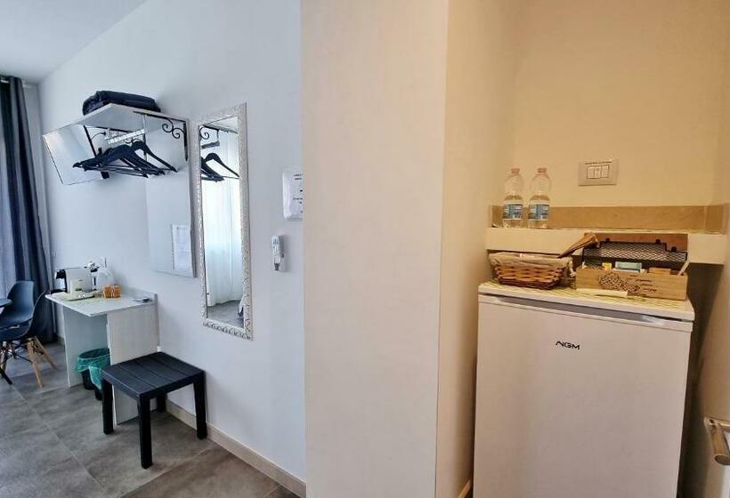 اتاق استاندارد با چشم‌انداز باغ, Meridian B&b