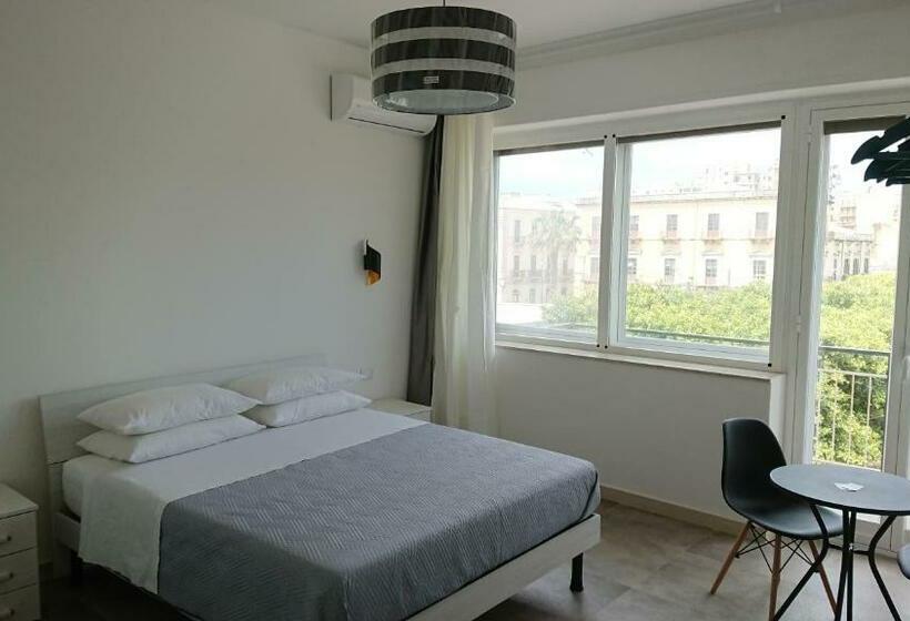 اتاق استاندارد با چشم‌انداز باغ, Meridian B&b