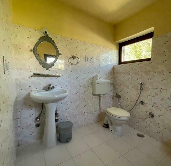 اتاق خانوادگی, Hinjumaa Guest House