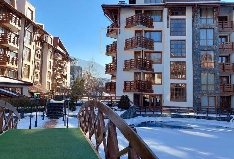 شقة غرفة واحدة مطلة على حمام السباحة, 500м. от лифта сладък дом в белведере спа комплекс