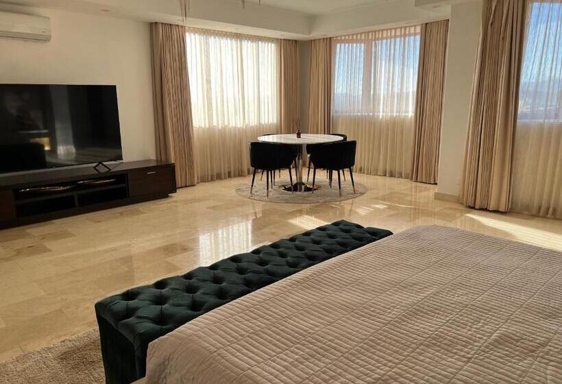 Вилла 3 Спальни, Boskenvid Hotel Boutique, Skypool