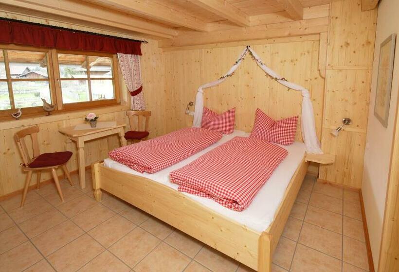 اتاق استاندارد با چشم‌انداز کوهستان, Jägerhof Und Jägerstadel