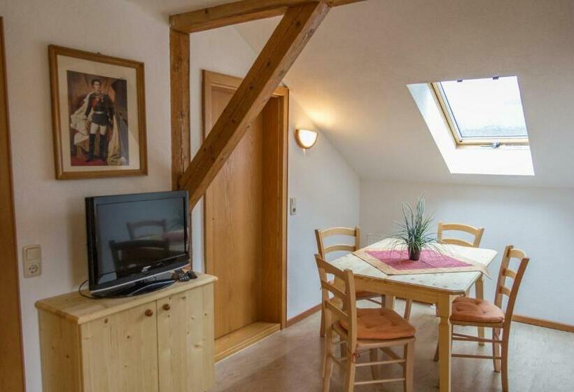 آپارتمان 1 خوابه با بالکن, Jägerhof Und Jägerstadel