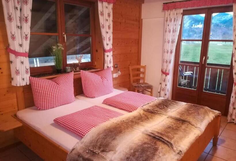 اتاق استاندارد با چشم‌انداز کوهستان, Jägerhof Und Jägerstadel