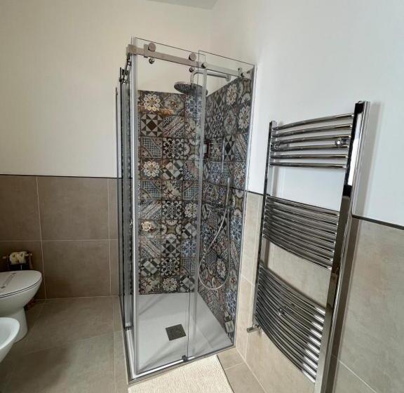 اتاق لوکس سه تخته, Bed And Breakfast Nilu