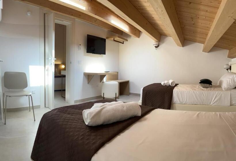 اتاق استاندارد چهار تخته, Bed And Breakfast Nilu